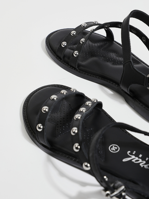 KAPORAL Sandale Plate En Cuir  Lanires Cloutes Eloise Noir Photo principale