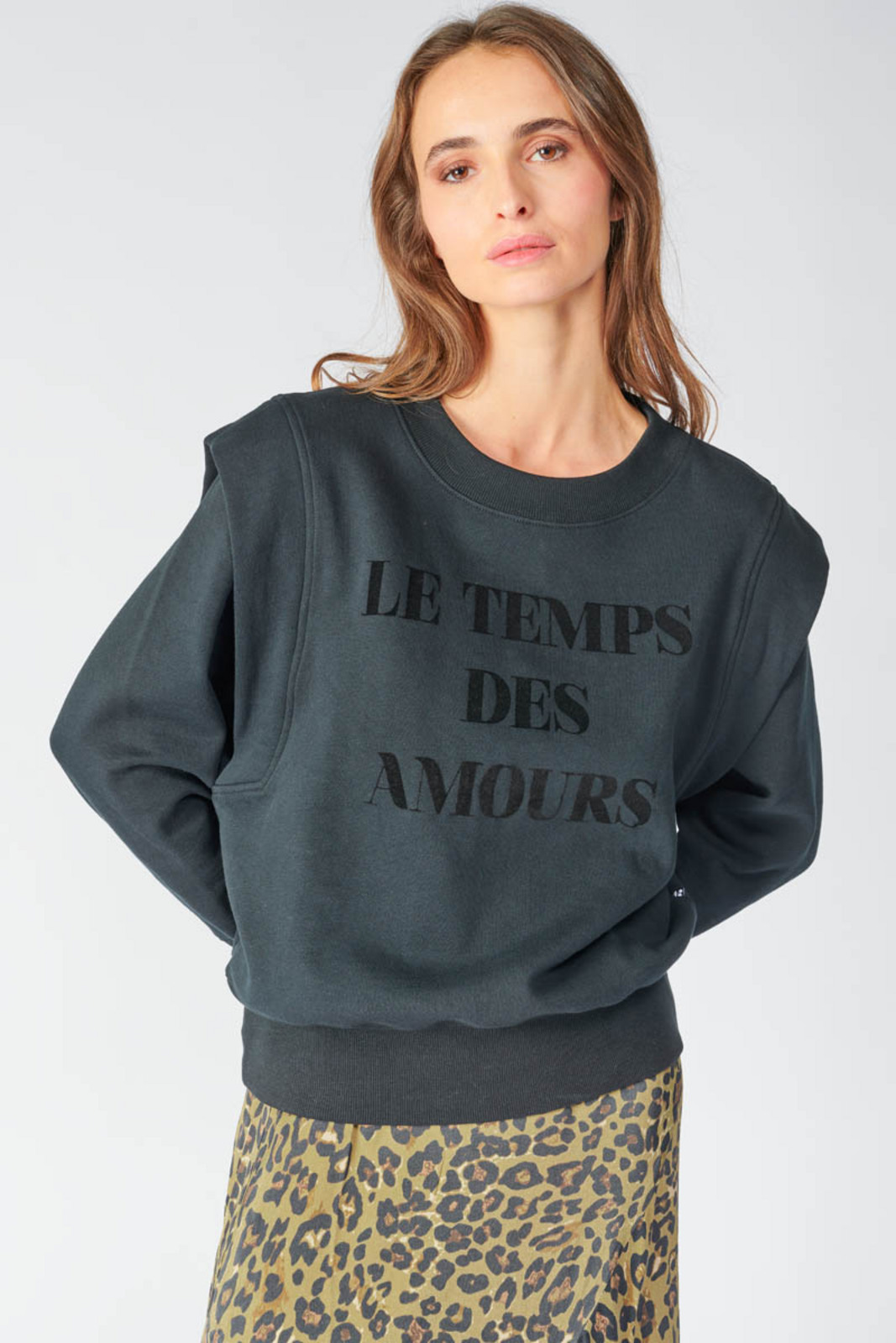 Eine große Auswahl an Produkten Le temps des cerises sweat Marques femme & black Vous black Des 