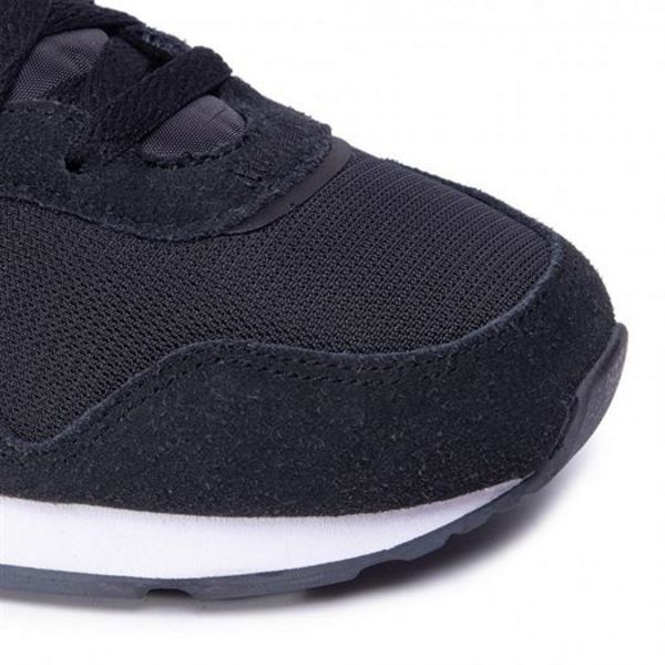 NIKE Chaussures De Sport   Nike Venture Runner black Photo principale