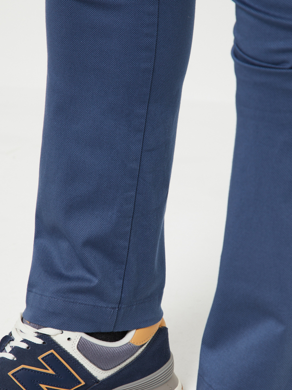 TOMMY HILFIGER Pantalon Chino En Coton Stretch Uni Coupe Slim Bleu Photo principale