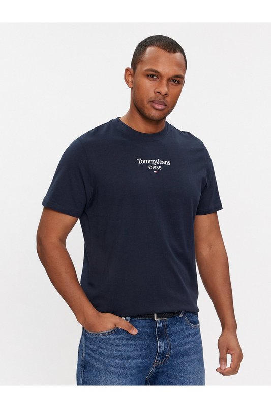 TOMMY JEANS Tshirt 100% Coton Logo Print  -  Tommy Jeans - Homme C1G Dark Night Navy Photo principale
