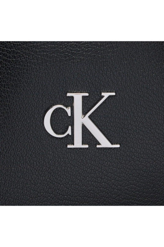 CALVIN KLEIN Sac Cabas Cuir Pu Logo Mtal  -  Calvin Klein - Femme BEH Black Photo principale